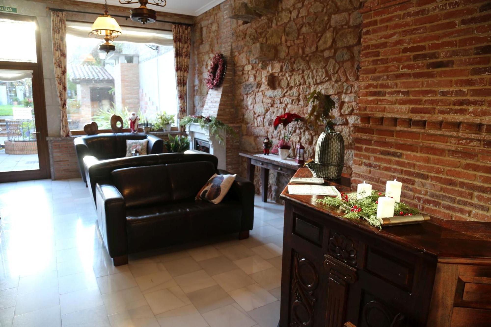 Apartamentos La Pontiga *** 인피스토 외부 사진