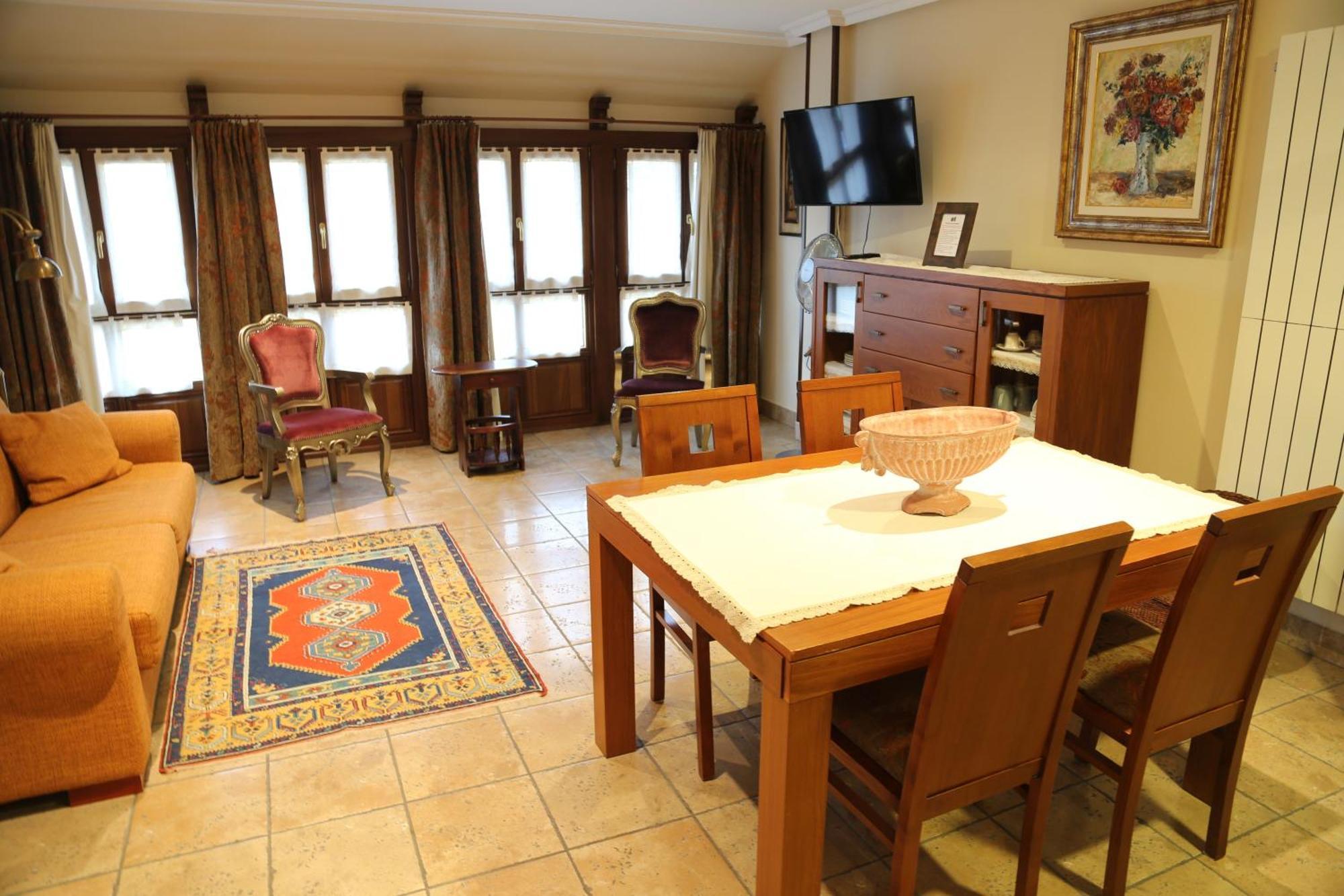Apartamentos La Pontiga *** 인피스토 외부 사진